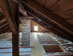 Zateplení stropu a zhotovení podlahy půdy